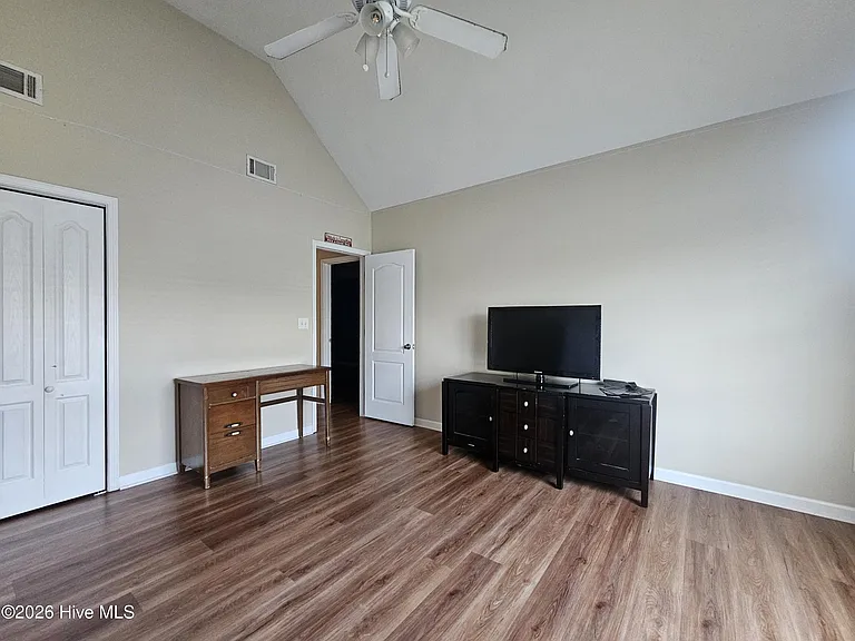 1413 Leigh Ct — Photo 13