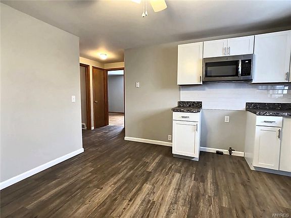 4th image of 37 Strasbourg Dr