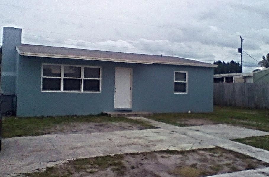 1st image of 2324 West Dr