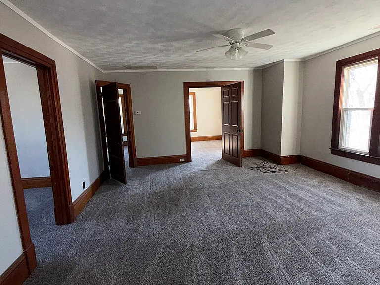 1344 S Green Rd — Photo 8