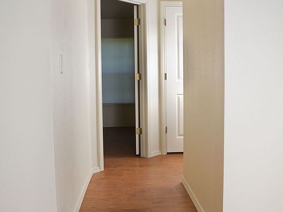 4th image of 134 Rivercrest Dr