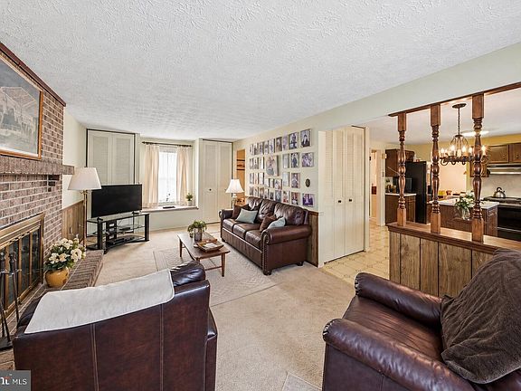 2nd image of 6105 Hillmeade Rd