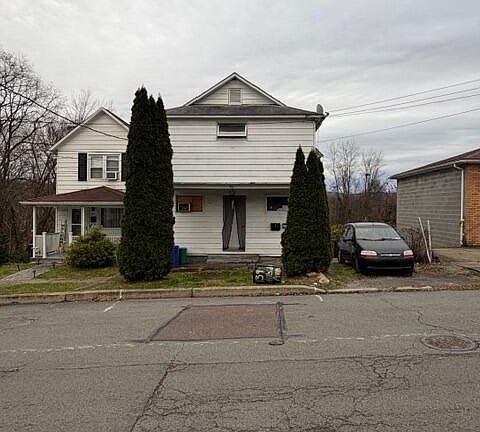 3rd image of 22 E Broadway St