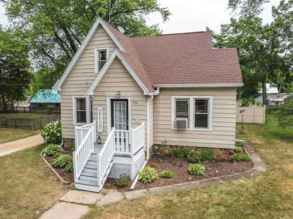 736 Ridge St, Baraboo, WI 53913