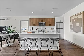 2 bed, 1021 sqft, $3,250 — Photo 3