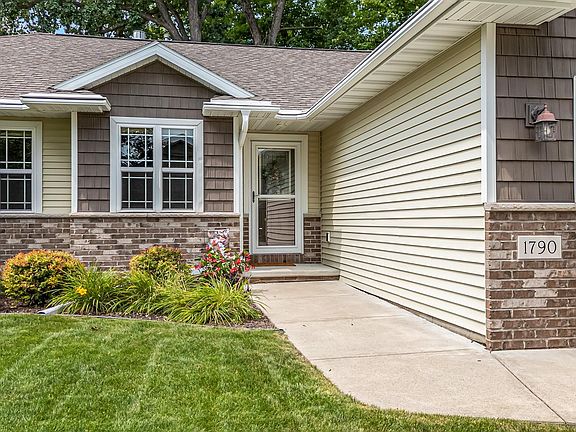 2nd image of 1790 Garnet Ct