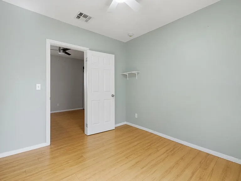 10412 Eldora Ave — Photo 13