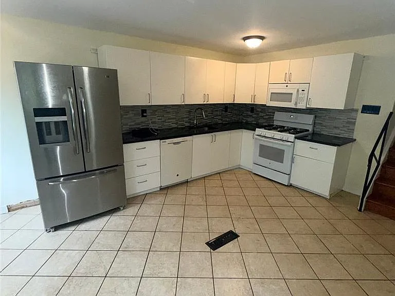780 Mohawk St — Photo 4
