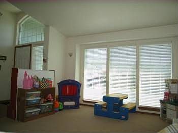 5th image of 1027 N Wilcox St