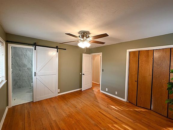 2nd image of 1611 E Cimarron Dr