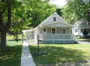 35 Genesee St, Troy, NY 12180