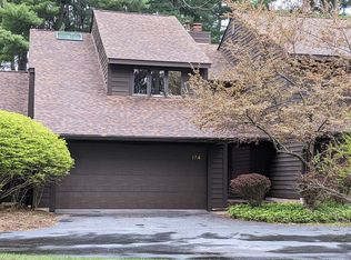 174 Breezewood Cmn, East Amherst, NY 14051