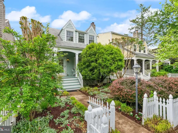 4339 Brandywine St NW, Washington, DC 20016