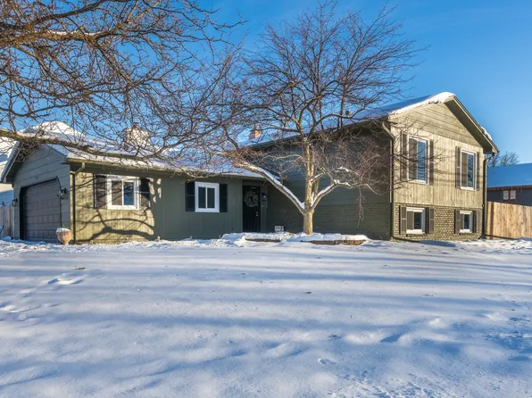 5302 16th Ave, Moline, IL 61265