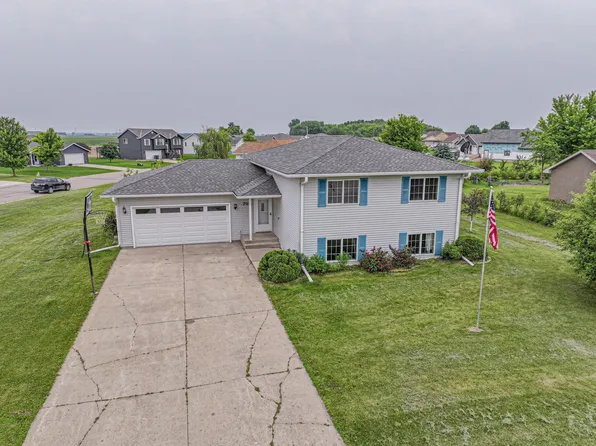 701 W Queen St, Osakis, MN 56360