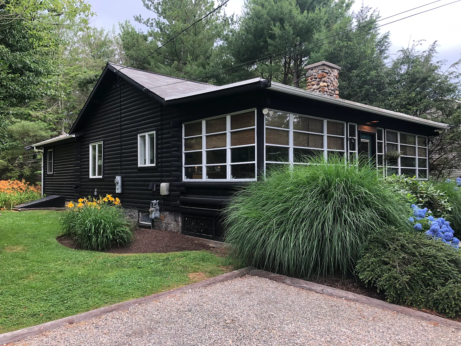 4 bed, 2200 sqft, $3,900 — Photo 3