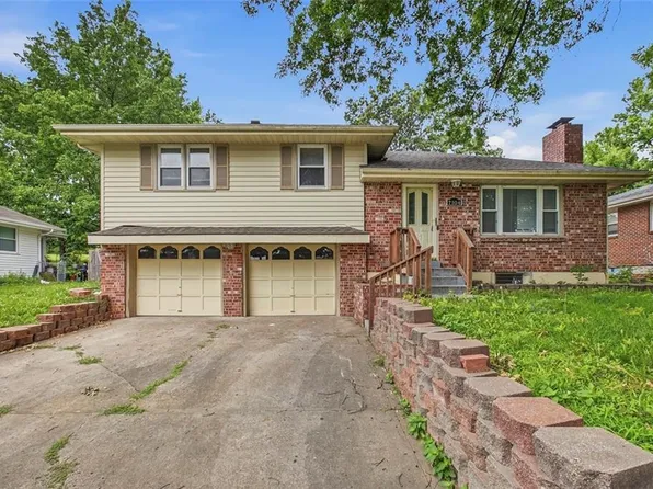7104 N Olive St, Gladstone, MO 64118