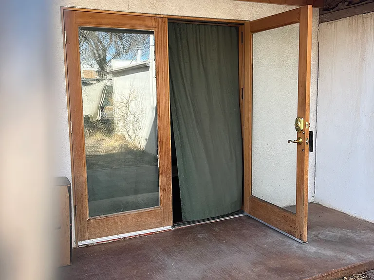 114 Vassar Dr SE #B — Photo 2