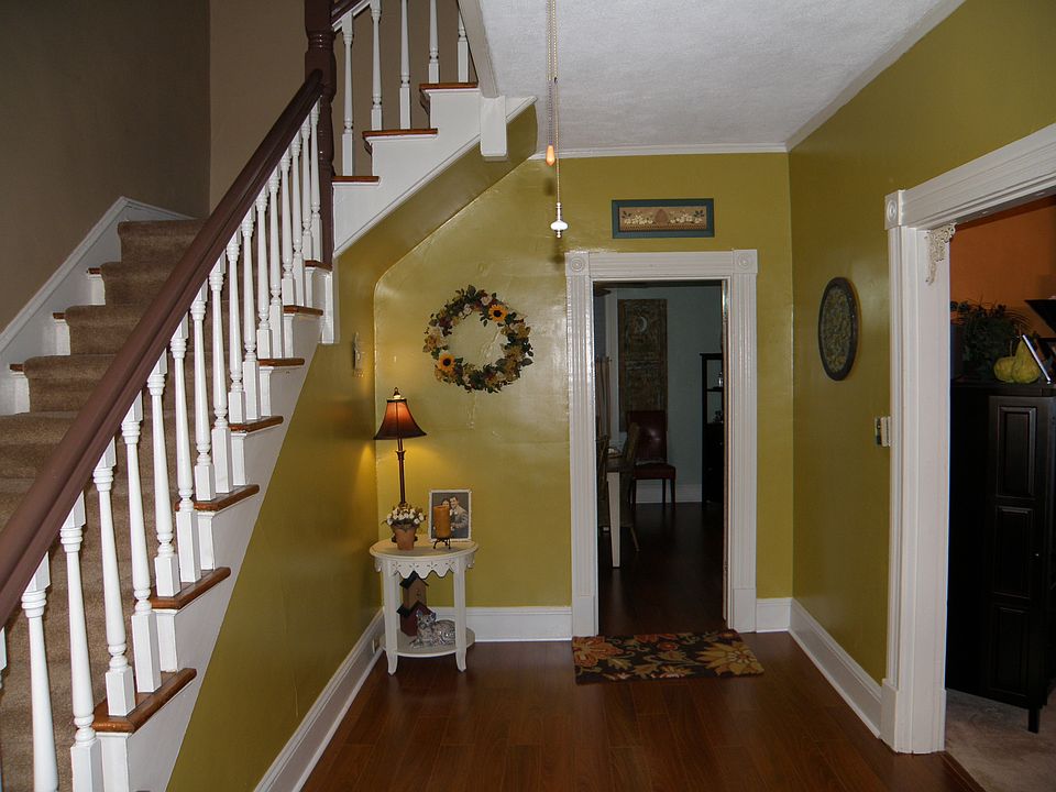 Entry Foyer