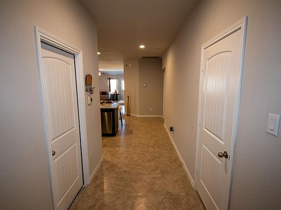 3rd image of 9511 Green Maple Ct