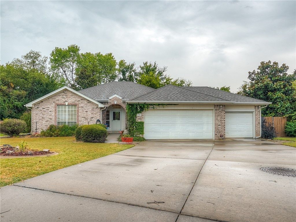 2701 Lochwood Dr, Norman, OK 73071 Zillow