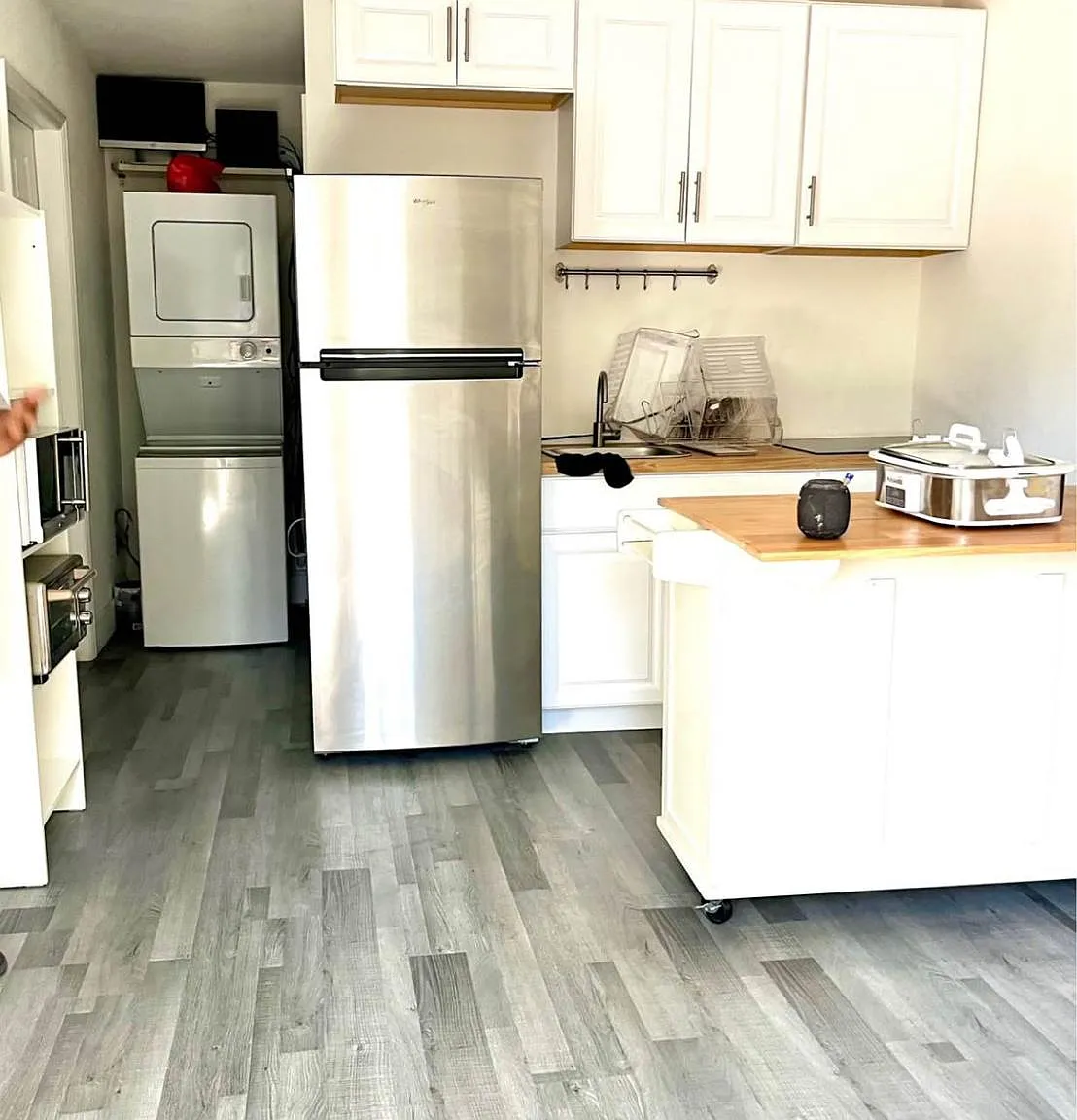 2 bed, 1000 sqft, $1,750 — Photo 2