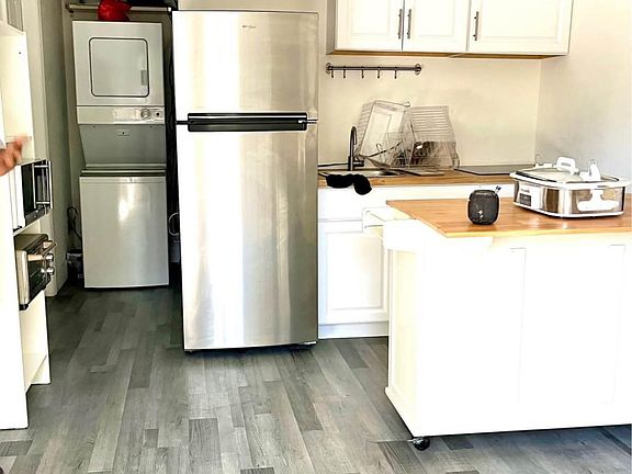 2nd image of 1205 35th St