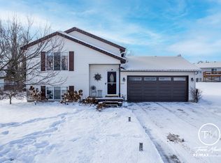 5424 Golfwood Ct SW, Wyoming, MI 49509