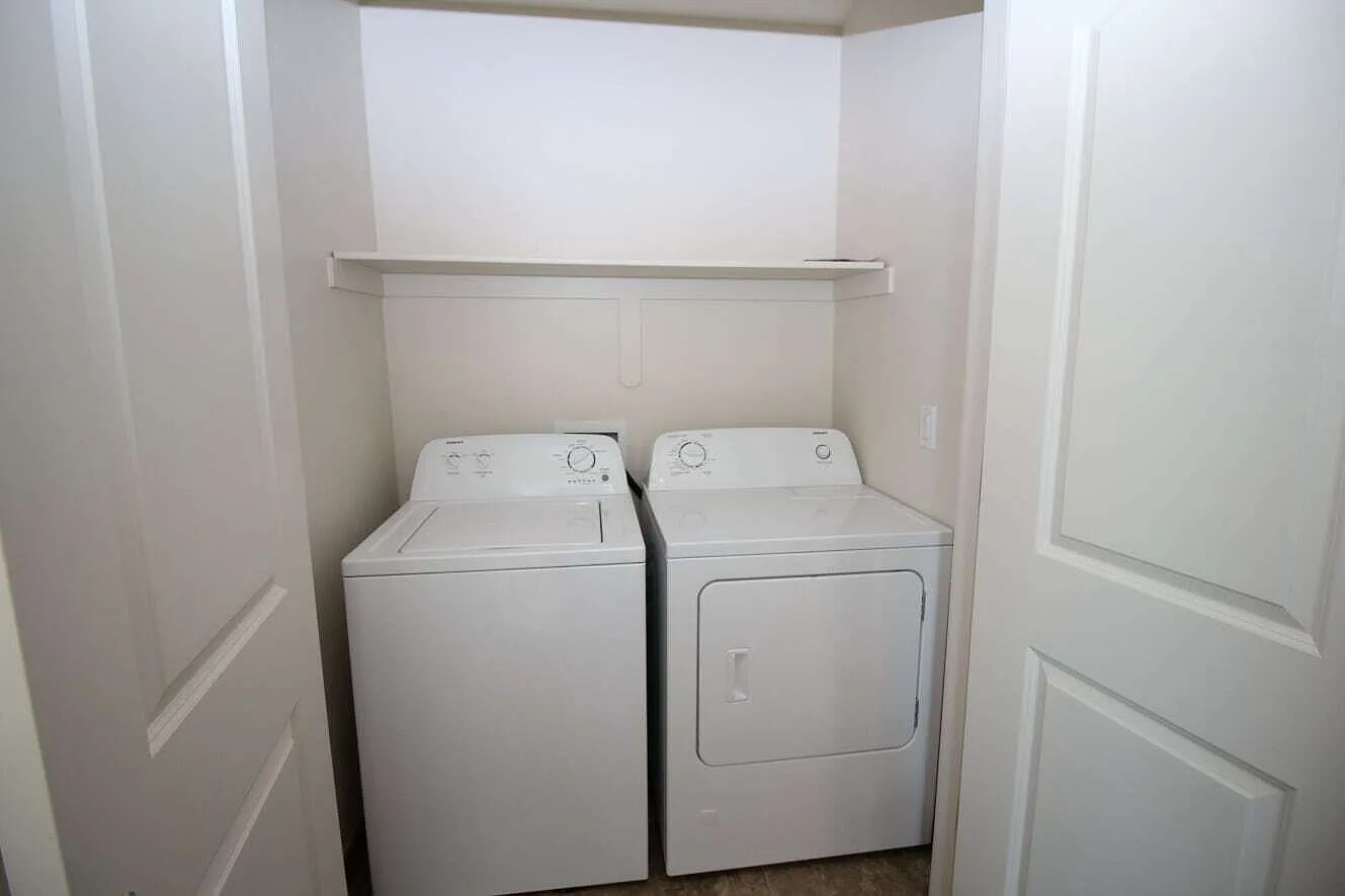 537 West 1420 North - 101 — Photo 4
