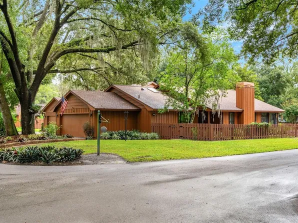 26 E Village Dr, Oviedo, FL 32765