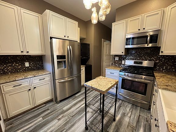 2nd image of 361 N Lincoln St APT 1