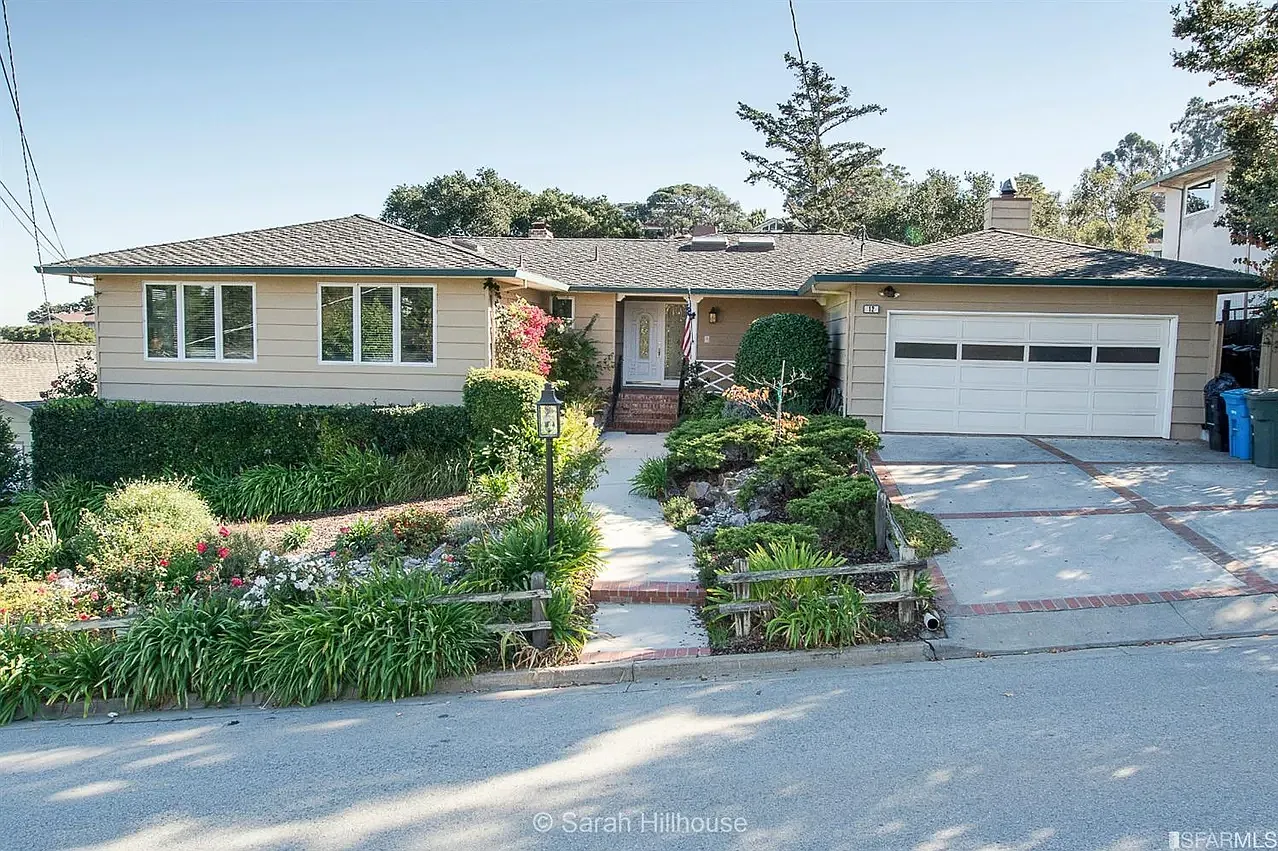 12 Kenmar Way - 1 — Photo 1