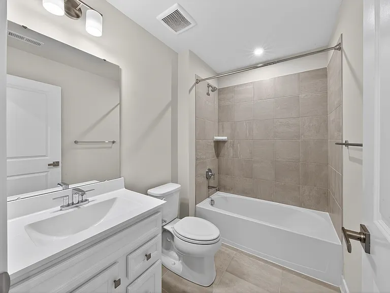 240 E Main St — Photo 19