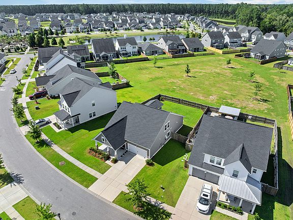2nd image of 108 Cotton Blossom Way