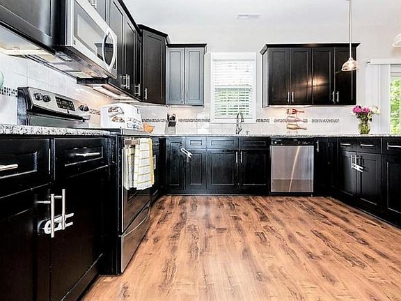 3rd image of 2560 McNeill Cir