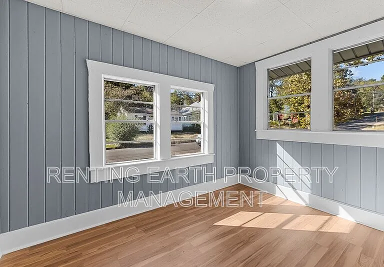 2309 Eufaula Ave — Photo 12