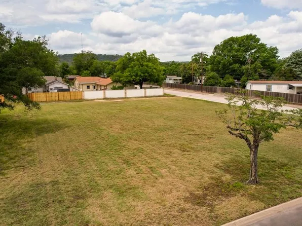 519 Lucille St #11-12, Kerrville, TX 78028