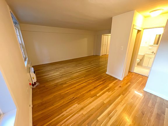 5th image of 320 W 56th St APT 3B