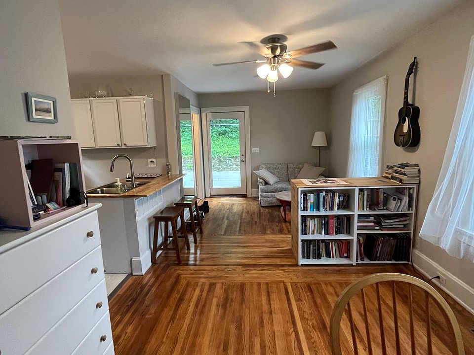 1st image of 3043 Marshall Ave