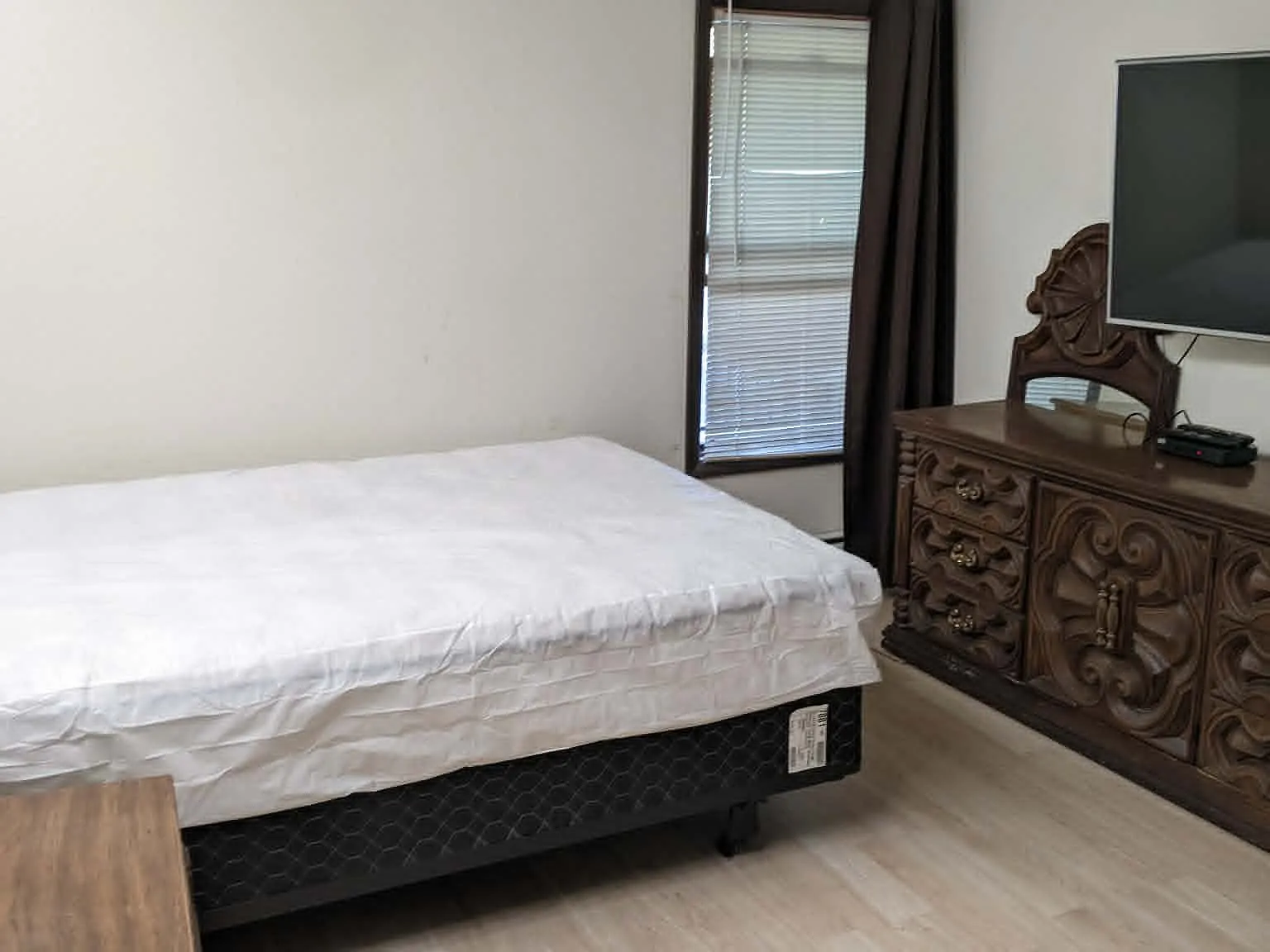 2 bed, 860 sqft, $1,650 — Photo 2