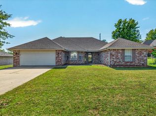5613 Woodland Rd, Bartlesville, OK 74006