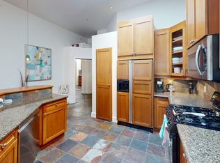 923 15th Ave SW #508, Calgary, AB T2R0S2