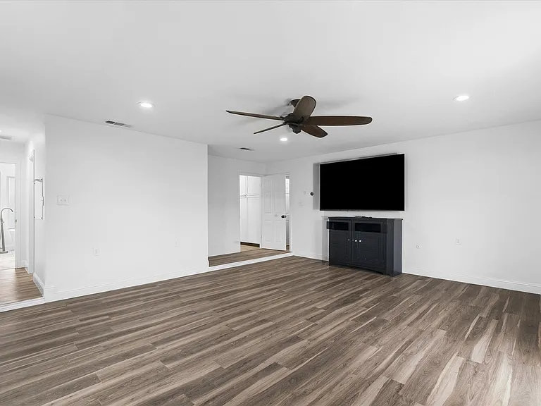 6131 Hartlee Field Rd — Photo 19