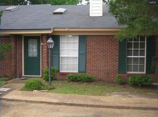26 Meadowoods Pl, Jackson, MS 39211