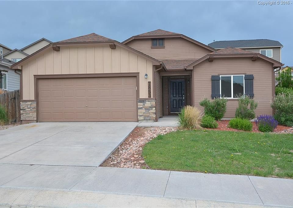 FRONT VIEW OF THE HOME