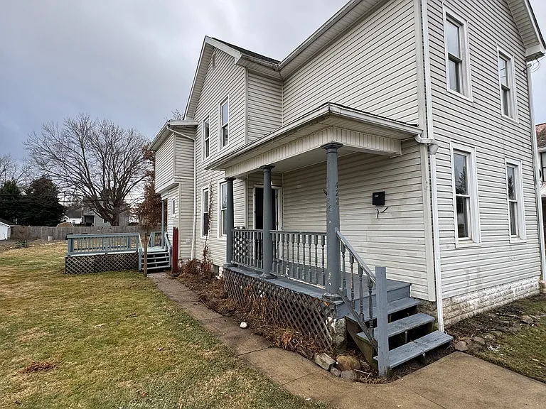 422 Seborn Ave — Photo 12