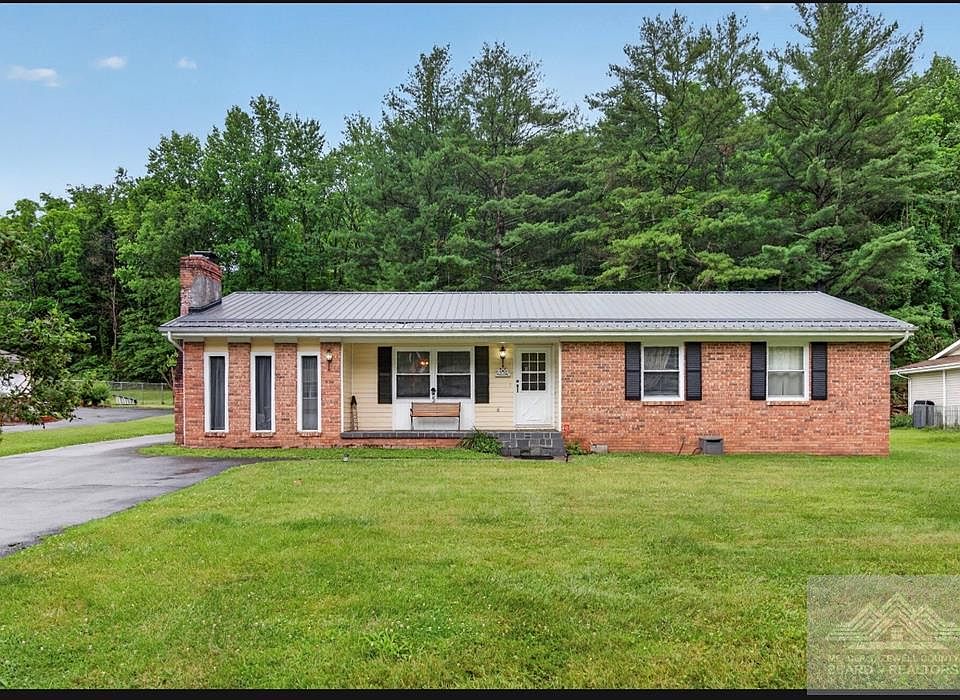 1st image of 205 Winter Creek Dr