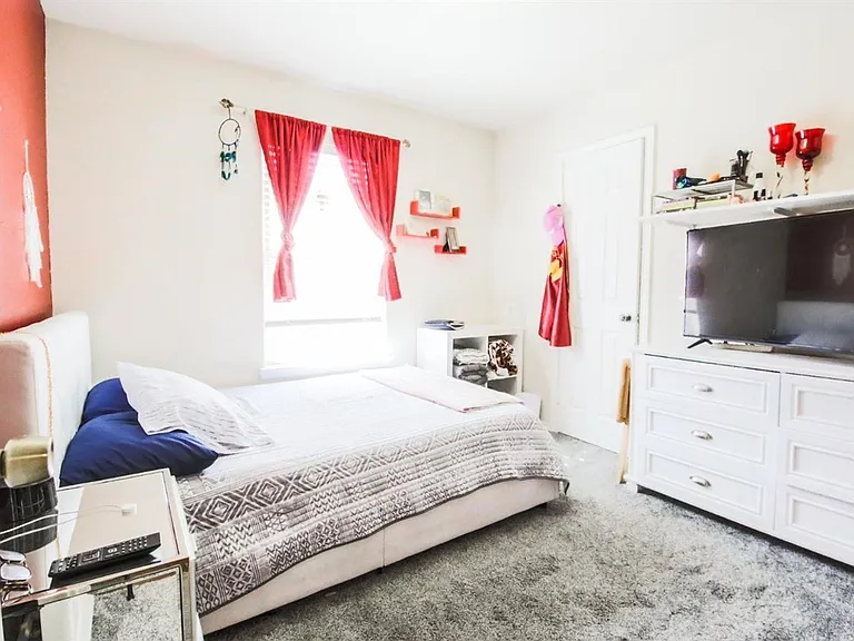 931 Xavier St — Photo 14