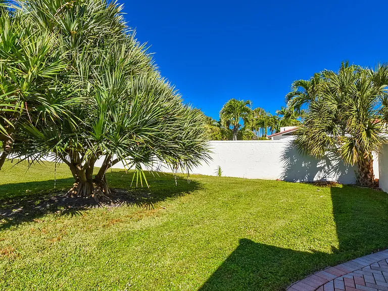 1469 Via Privada — Photo 4