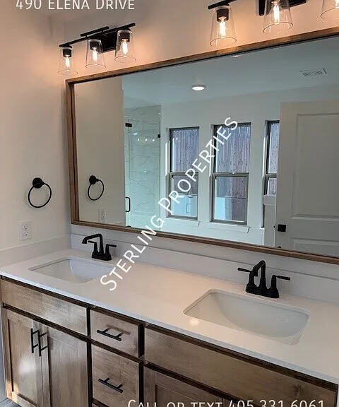 490 Elena Dr — Photo 26